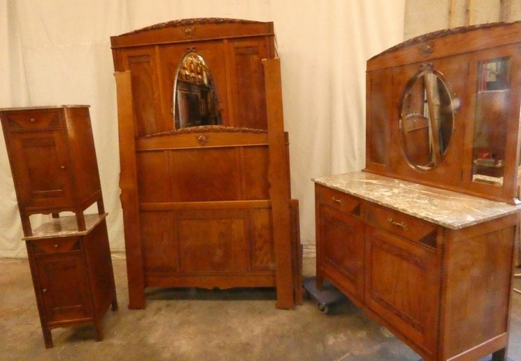B 2357 Bedroom Set 1920 Bed Wardrobe Commode 2 Bedsides