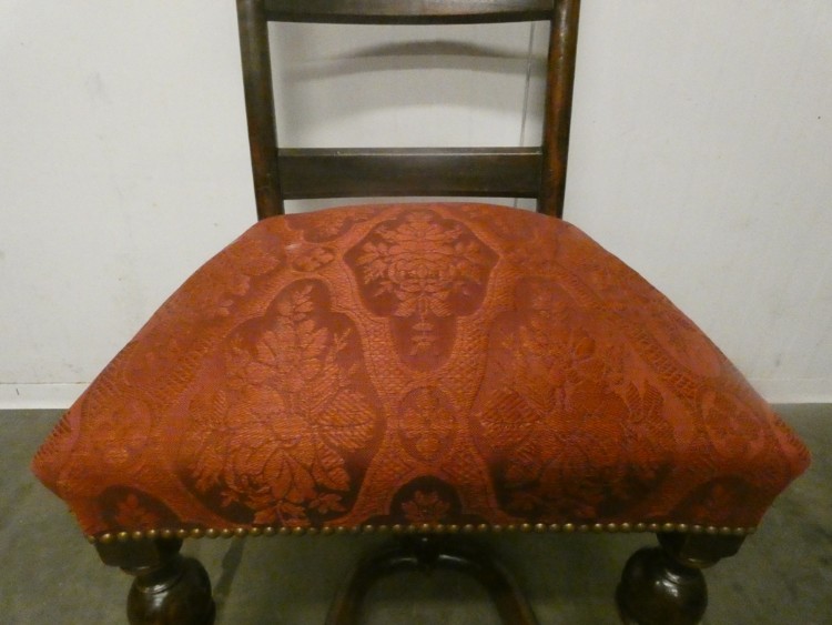 A 7655 - Chair 1900