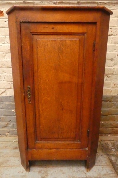 A 8188 Small Corner Cabinet 1900 Eurotroc Belgium Export Recent Added Items European Antiques Decorative