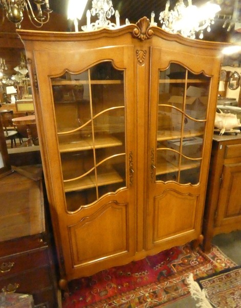 A 8521 - Louis XVBibliothèque oak 2 doors