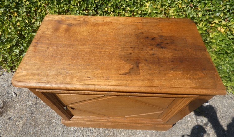 A 8530 - Cabinet one door 1900 oak