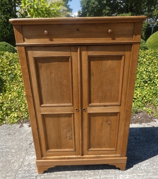 A 8531 - Louis Philippe cabinet oak 19th century