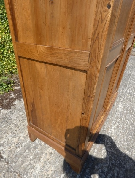 A 8531 - Louis Philippe cabinet oak 19th century