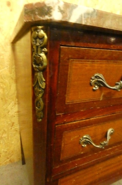 A 8535 - Louis XV small commode 1900 marble top 2 drawers