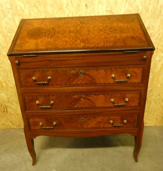 A 8537 - Louis XV secretaire