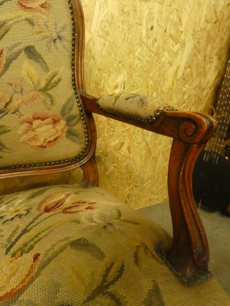 A 8553 - Needlepoint armchair Louis XV 1900