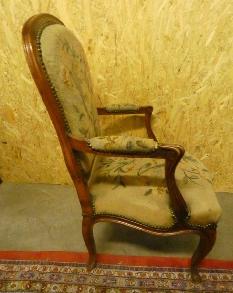 A 8553 - Needlepoint armchair Louis XV 1900