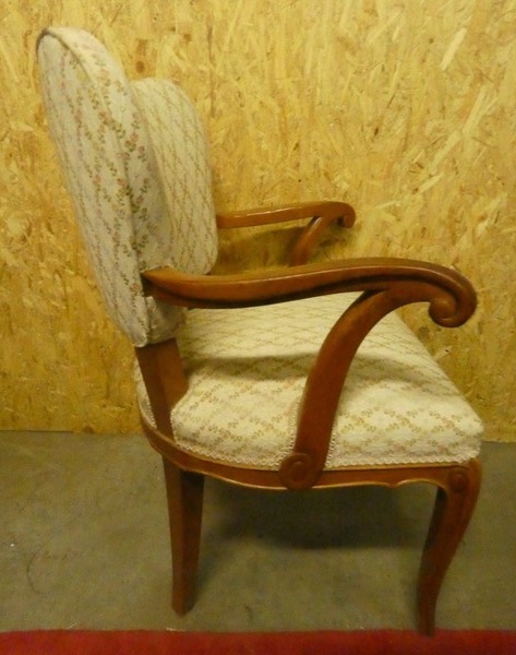 A 8554 - Armchair 1900