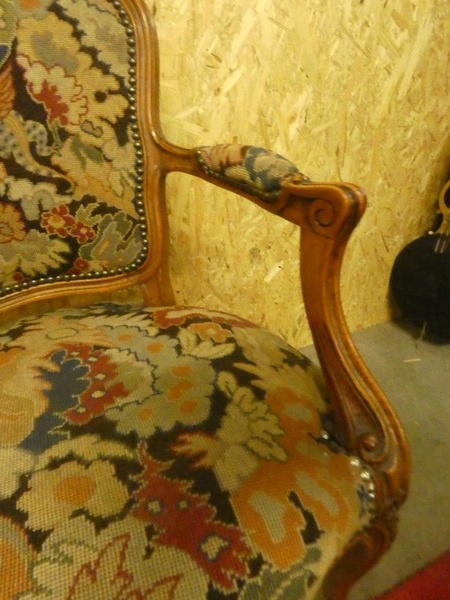 A 8557 - Needlepoint armchair Louis XV