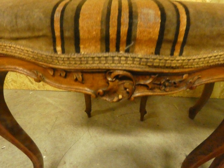 A 8562 - Louis XV 1900 Walnut chairs