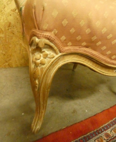 A 8573 - Louis XV armchair patined