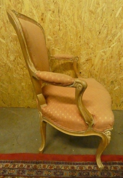 A 8573 - Louis XV armchair patined