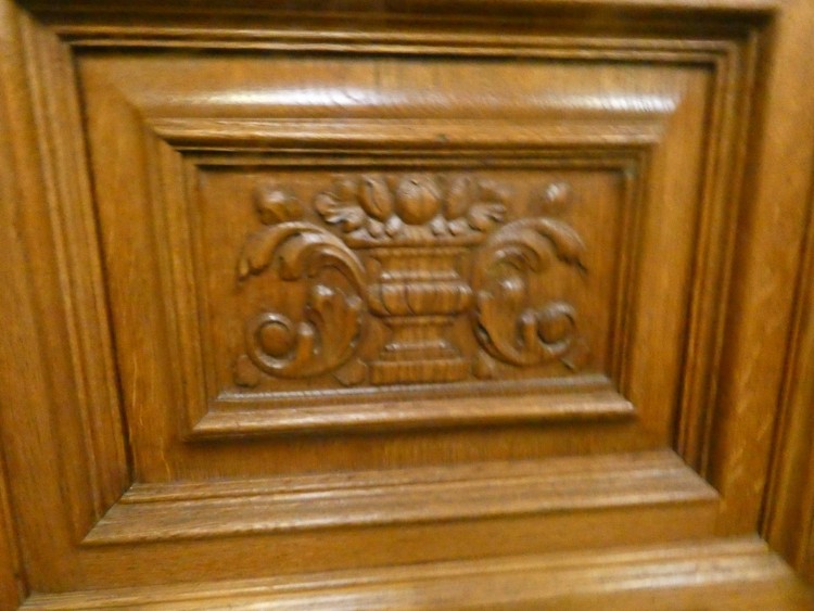 C 814 - Big Renaissance Cabinet oak