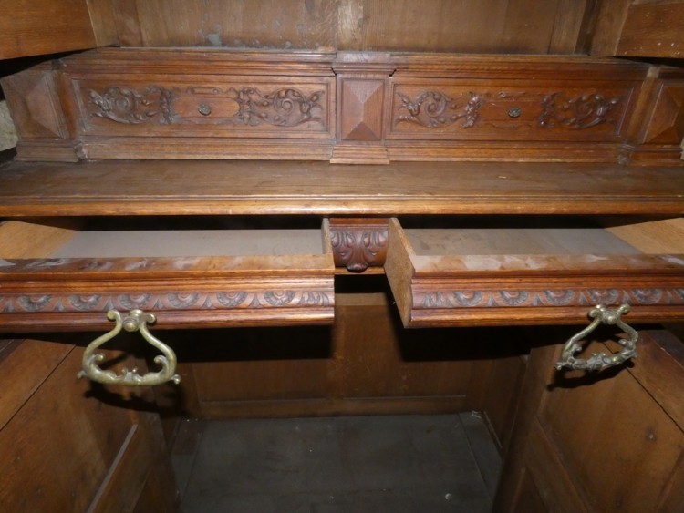 C 815 - Renaissance Cabinet
