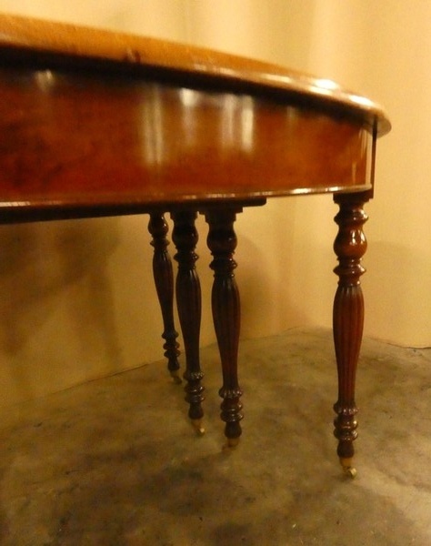 C 838 - Table Louis Philippe + 6 chairs