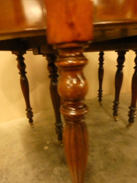 C 838 - Table Louis Philippe + 6 chairs