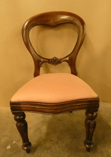 C 838 - Table Louis Philippe + 6 chairs