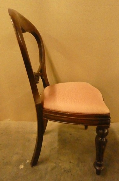 C 838 - Table Louis Philippe + 6 chairs