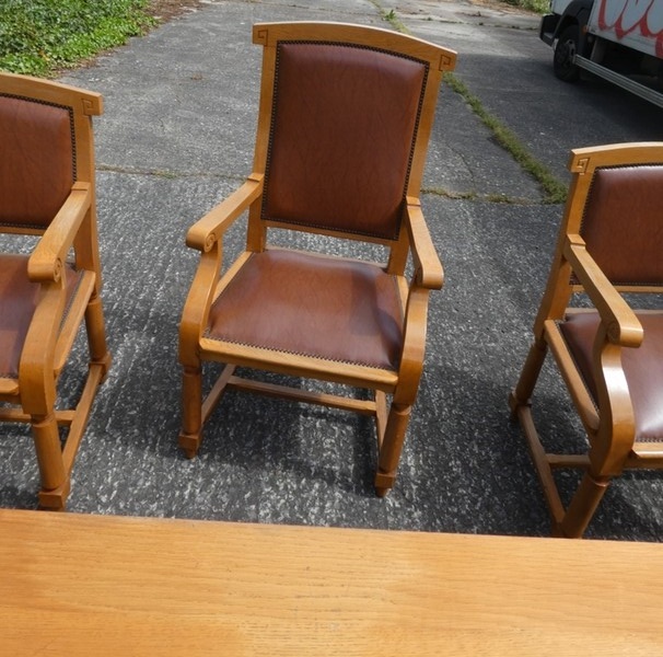 D 387 Court Set 7 benches Juge Chair Counter 2 loyers benches 2 chairs