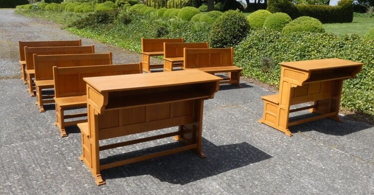 D 387 Court Set 7 benches Juge Chair Counter 2 loyers benches 2 chairs